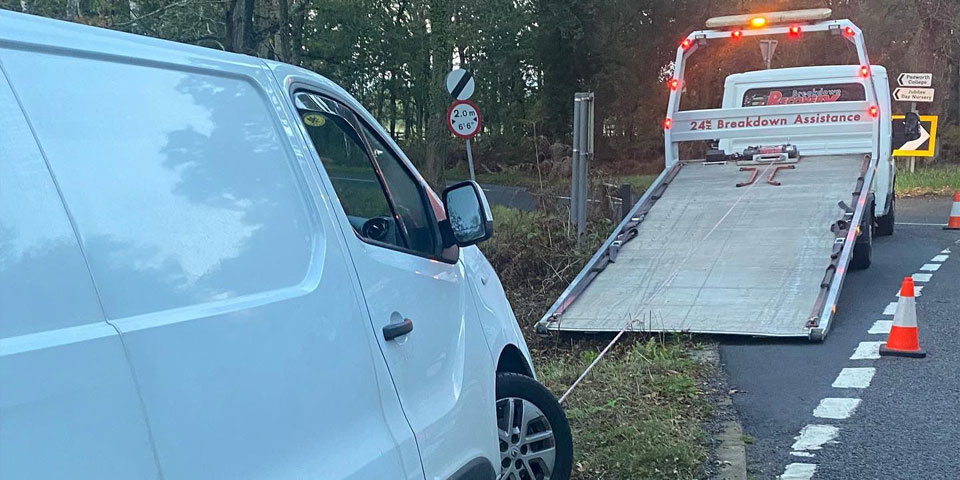 Breakdown Recovery Reading winch out of ditch